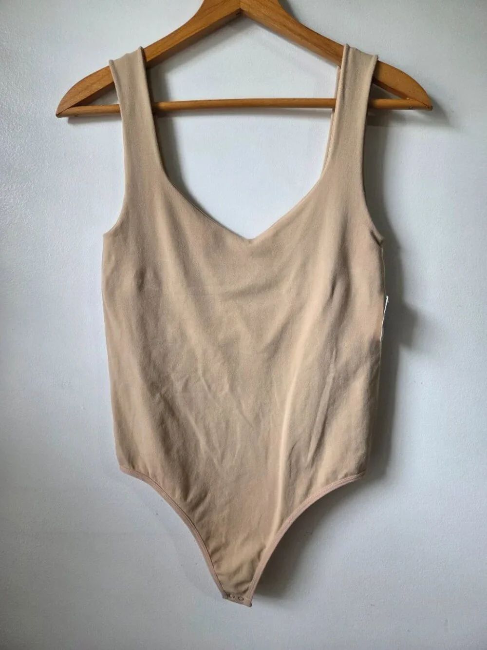 NWT INITMATELY FREE PEOPLE NUDE V NECK TANK BUTTERY SOFT BODYSUIT SIZE M/L
